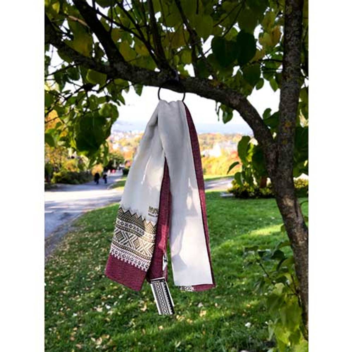 Scarf, MARIUS® pattern, white/green/burgundy