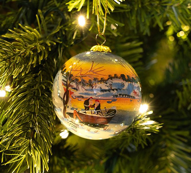 Main Image Glass bauble, Santas in a boat